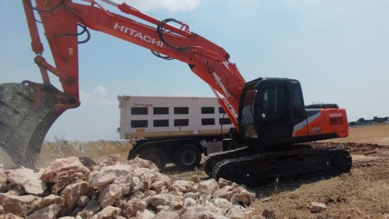 OmecoHub - HITACHI ZX210